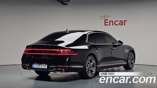 Genesis G90 2023 — Şəkil 2/20