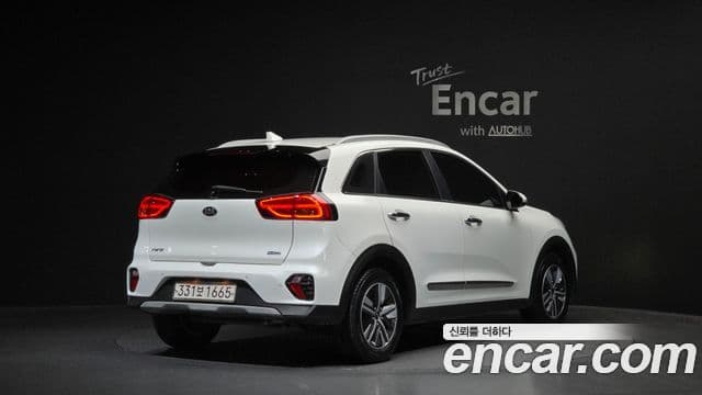 Kia Niro 2020 — фото 2 из 20