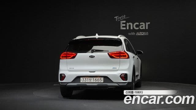Kia Niro 2020 — фото 4 из 20