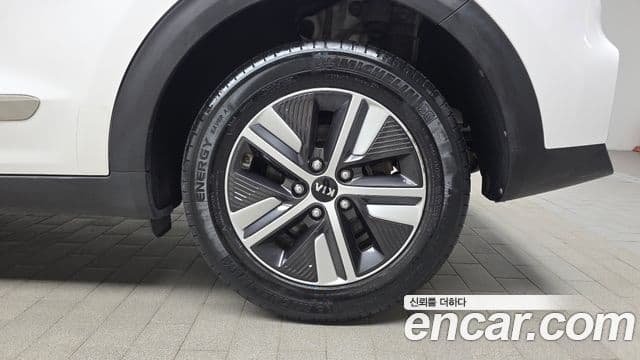 Kia Niro 2020 — Şəkil 5/20