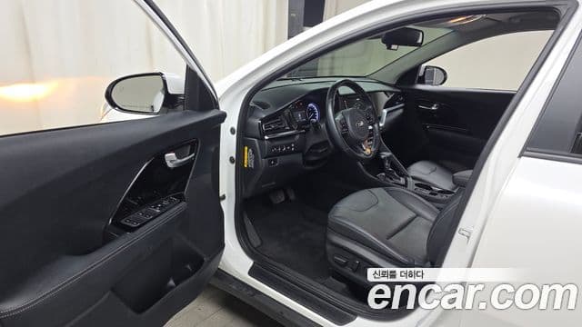 Kia Niro 2020 — Şəkil 10/20