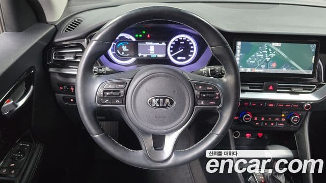 Kia Niro 2020 — Şəkil 14/20