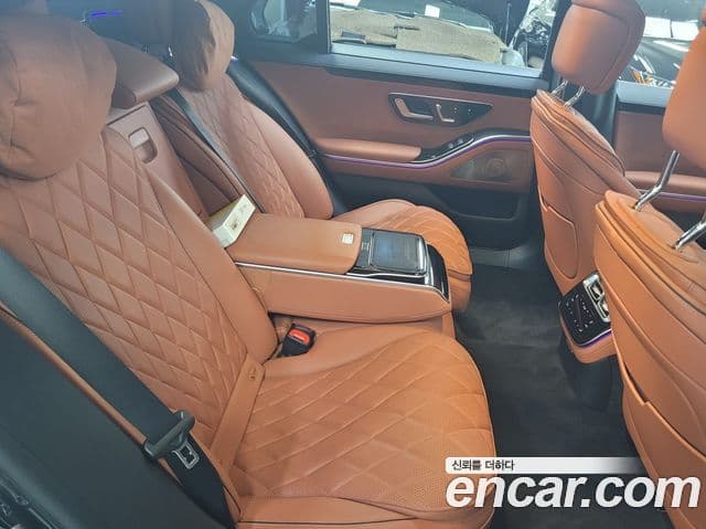 Mercedes-Benz S-Class 2023 — ფოტო 16/20