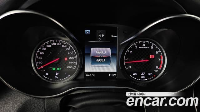 Mercedes-Benz GLC-Class 2019 — Şəkil 8/20