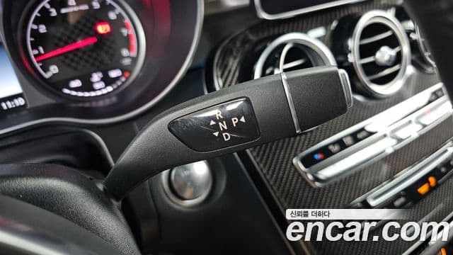 Mercedes-Benz GLC-Class 2019 — Şəkil 9/20