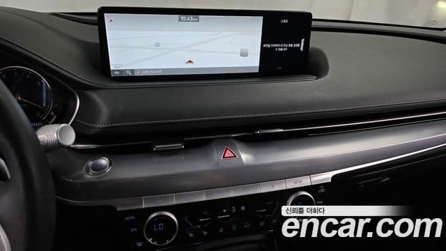 Genesis Electrified G80 2020 — Şəkil 13/20