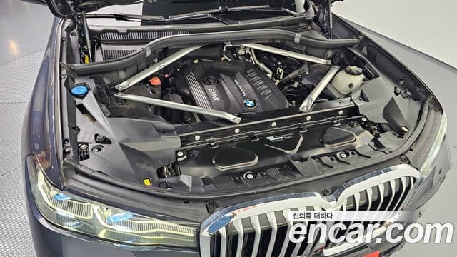 BMW X7 2020 — Photo 9/20