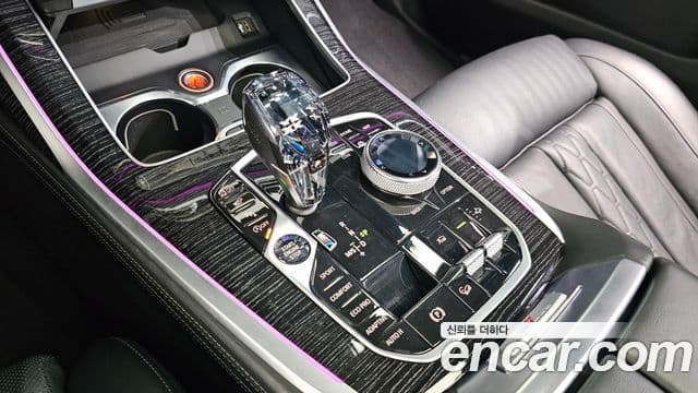 BMW X7 2020 — Photo 7/20