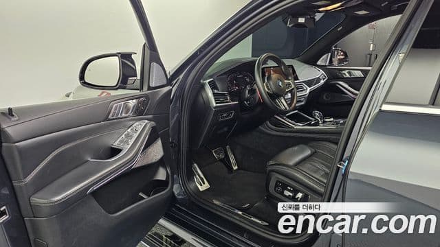BMW X7 2020 — Photo 20/20