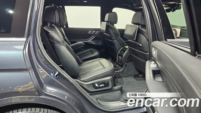 BMW X7 2020 — Photo 16/20