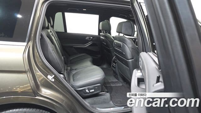 BMW X7 2023 — Şəkil 12/20
