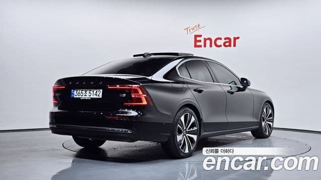 Volvo S60 2024 — Şəkil 2/20