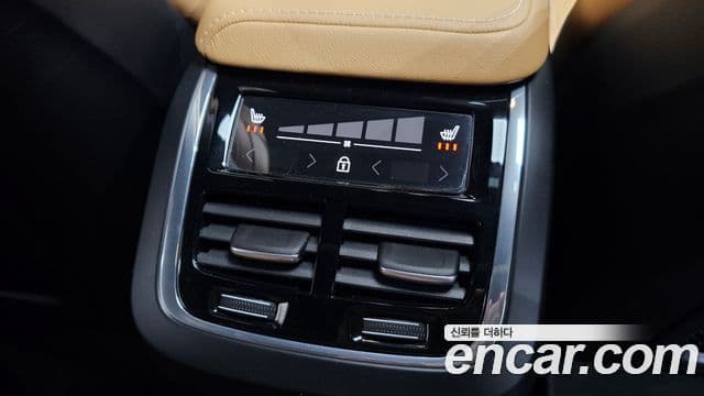 Volvo S60 2024 — Photo 25/38