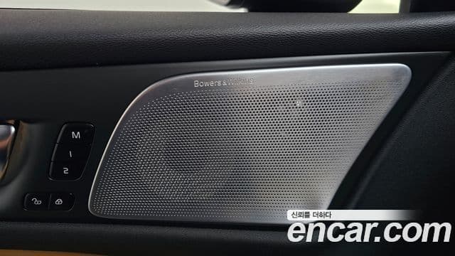 Volvo S60 2024 — Photo 19/38