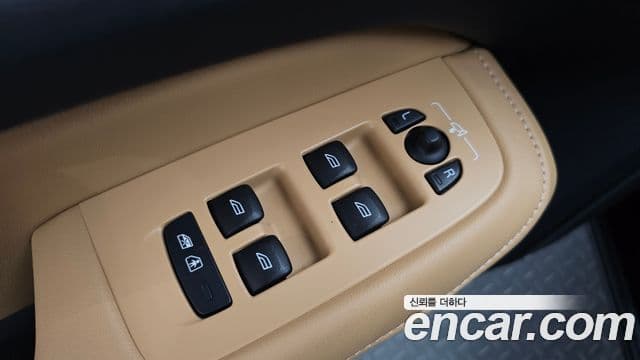 Volvo S60 2024 — Photo 28/38
