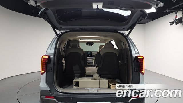 Kia Carnival 2025 — Şəkil 36/43