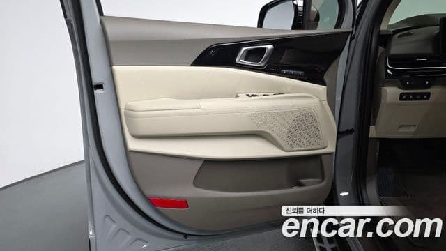 Kia Carnival 2025 — Şəkil 29/43