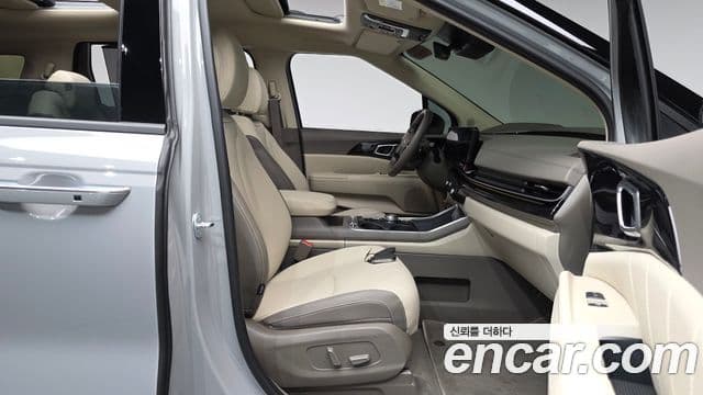 Kia Carnival 2025 — Şəkil 10/43