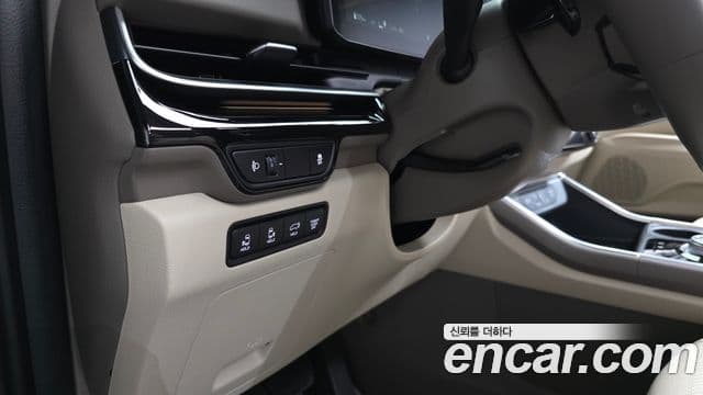 Kia Carnival 2025 — Şəkil 9/43