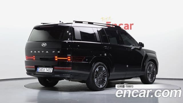 Hyundai Santa Fe 2023 — ფოტო 2/20