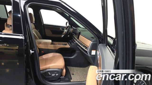 Hyundai Santa Fe 2023 — ფოტო 11/20
