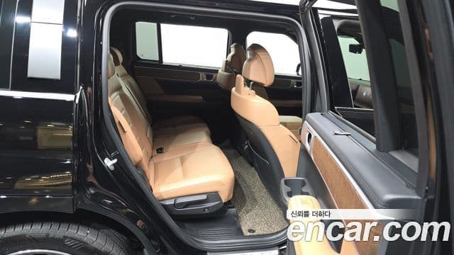Hyundai Santa Fe 2023 — ფოტო 12/20