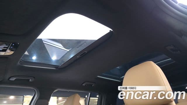 Hyundai Santa Fe 2023 — ფოტო 19/20