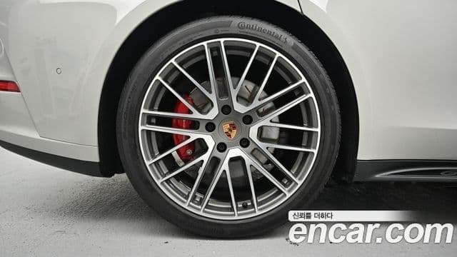 Porsche Panamera 2025 — ფოტო 4/20