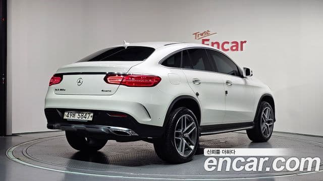 Mercedes-Benz GLE-Class 2018 — Şəkil 2/20