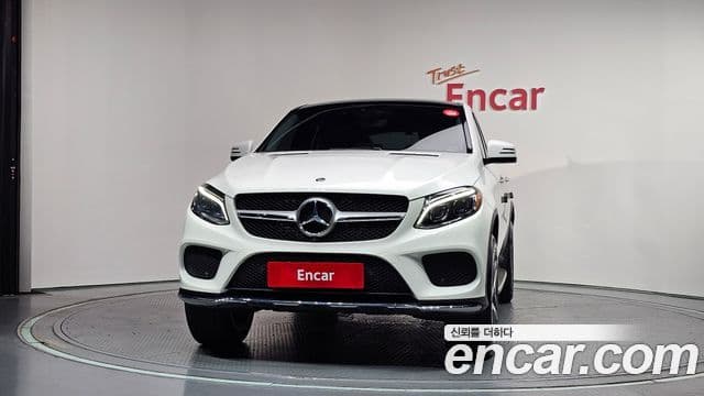 Mercedes-Benz GLE-Class 2018 — Şəkil 3/20