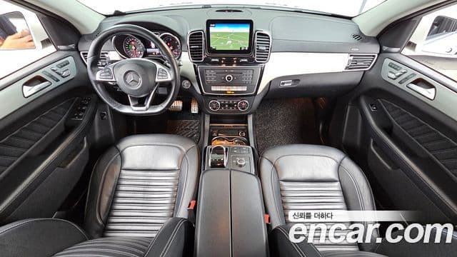 Mercedes-Benz GLE-Class 2018 — Şəkil 7/20