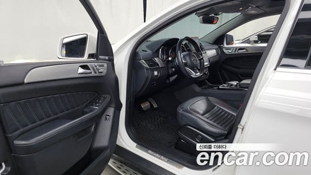 Mercedes-Benz GLE-Class 2018 — Şəkil 10/20