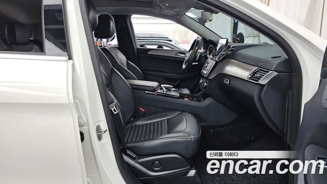Mercedes-Benz GLE-Class 2018 — Şəkil 11/20
