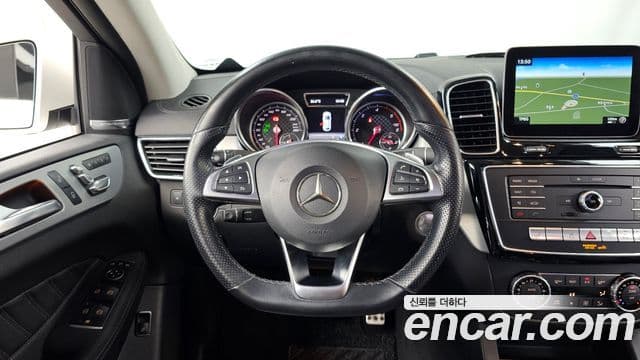 Mercedes-Benz GLE-Class 2018 — Şəkil 13/20