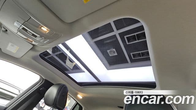 Mercedes-Benz GLE-Class 2018 — Şəkil 17/20