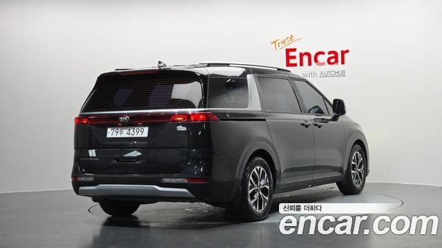 Kia Carnival 2021 — Фото 2/20
