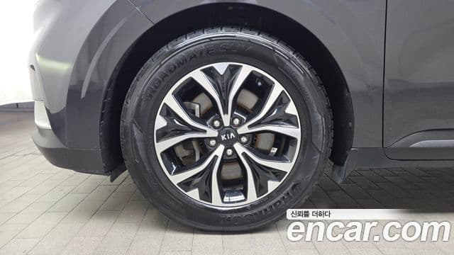 Kia Carnival 2021 — Фото 5/20