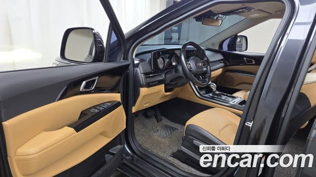 Kia Carnival 2021 — Фото 10/20
