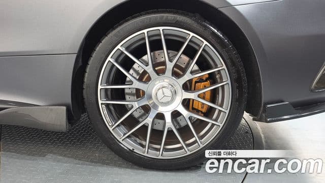 Mercedes-Benz C-Class 2021 — Photo 2/33