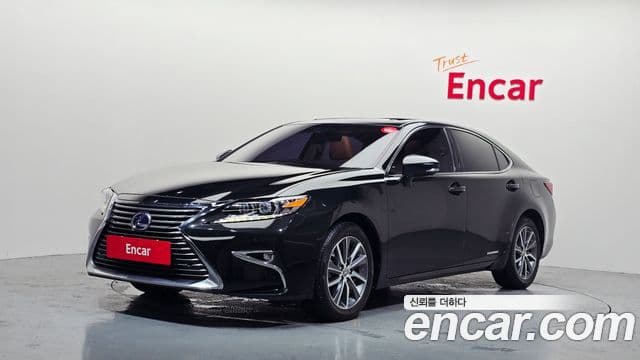 Lexus ES300h 2018 — Şəkil 9/20