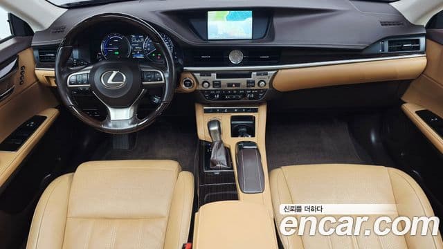 Lexus ES300h 2018 — Şəkil 1/20