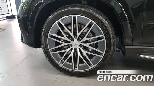Mercedes-Benz GLE-Class 2025 — Фото 4/17