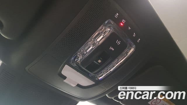 Mercedes-Benz GLE-Class 2025 — Фото 16/17