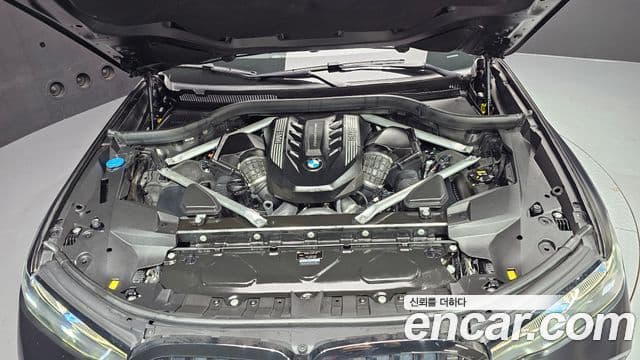 BMW X7 2021 — ფოტო 6/20