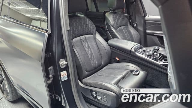 BMW X7 2021 — ფოტო 11/20