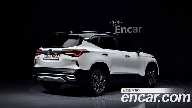Kia Seltos 2019 — фото 2 из 20