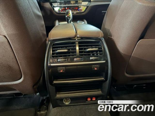 BMW 5 Series 2020 — ფოტო 17/20