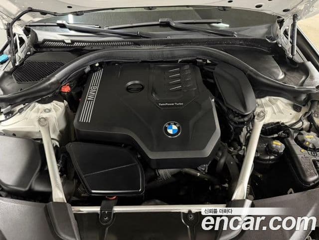 BMW 5 Series 2020 — ფოტო 19/20