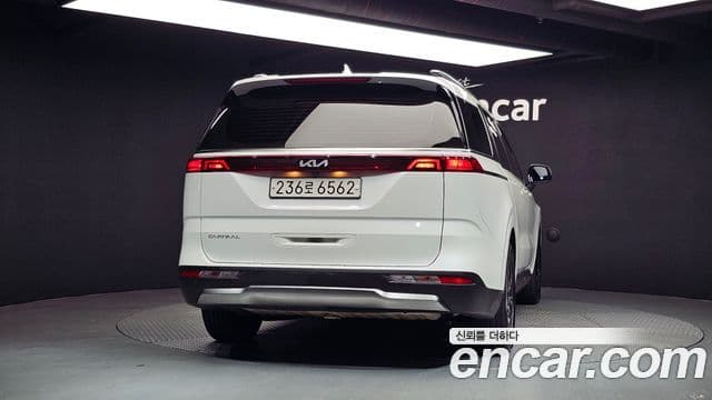 Kia Carnival 2023 — Фото 4/20