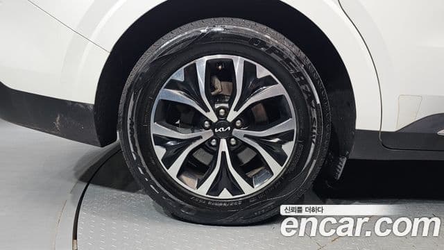 Kia Carnival 2023 — Фото 5/20